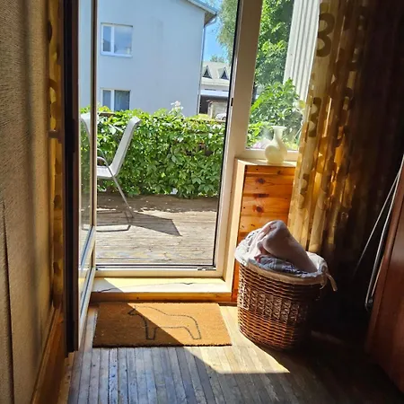 アパート Spacious With Balcony! *