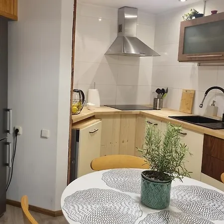 Spacious With Balcony! דירה